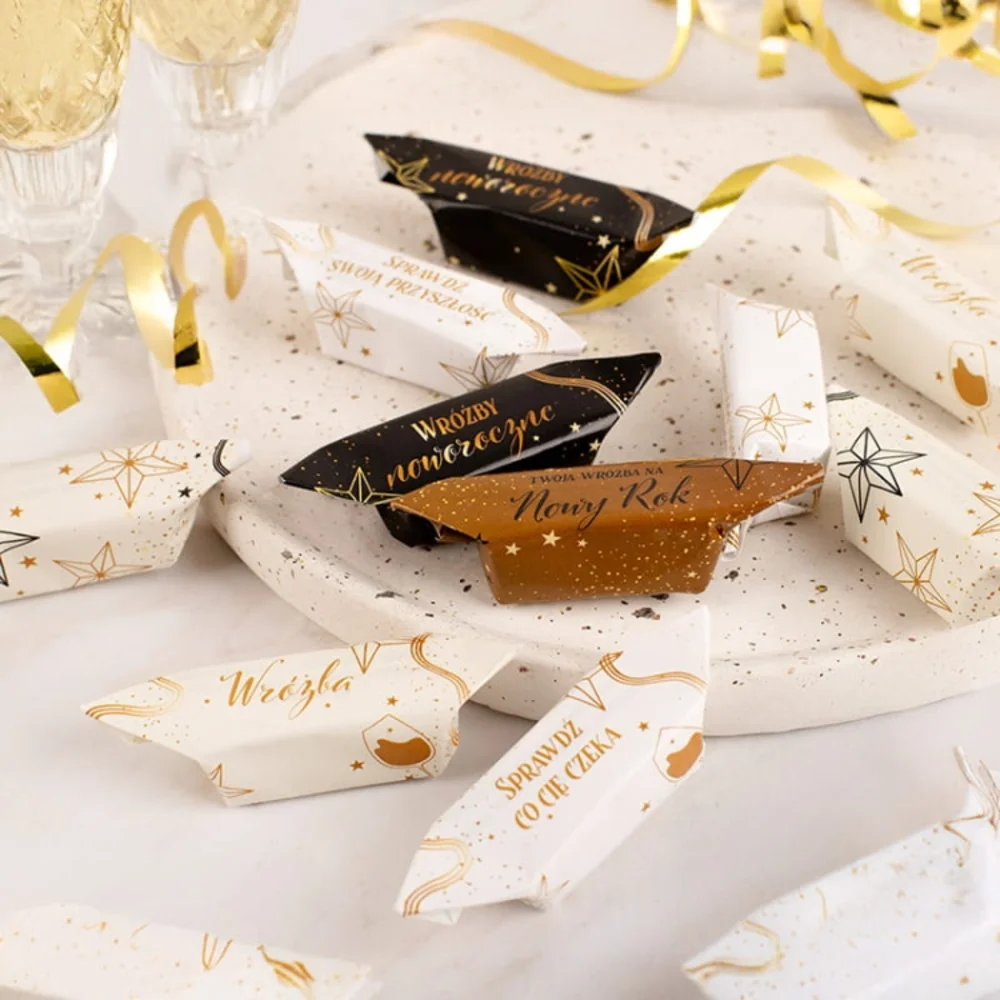 krówki noworoczne z życzeniami w środku papierka